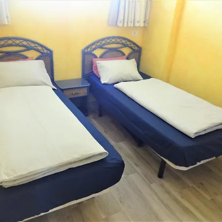 With A Large South-facing Balcony, Sea View And Wifi In Americas Center Appartamento